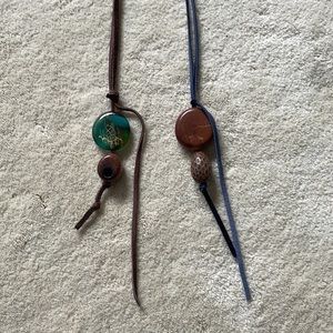 Wooden pendant necklaces